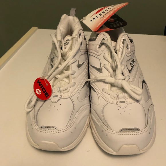 NWT Women’s AVIA 330 White Archrocker Shoes Size 7 - Picture 2 of 8